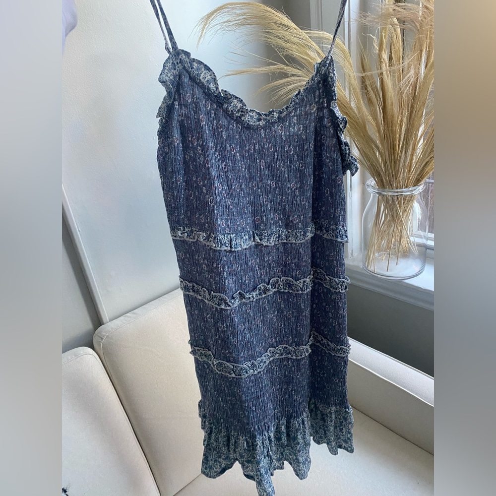 ruffled dress🤍